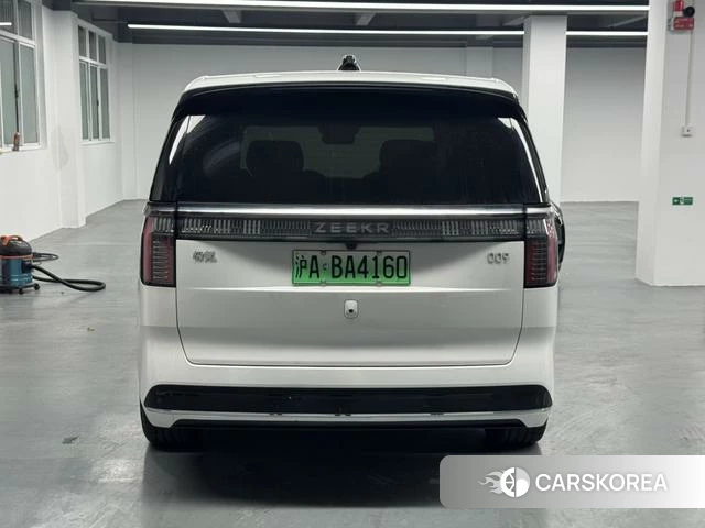 Extremely krypton ZEEKR 009 2023 Белый из Китая, фото 2