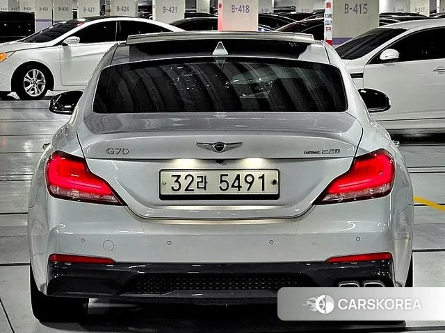 Genesis G70 2018 Серебряный из Кореи, фото 2