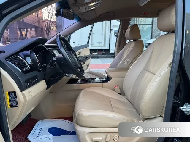 Kia The New Carnival 2018 Черный из Кореи, фото 2