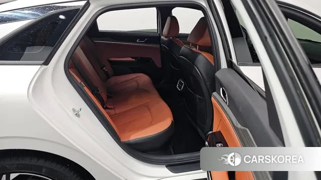 Kia The New K5 Hybrid 3rd generation 2024 Белый из Кореи, фото 2