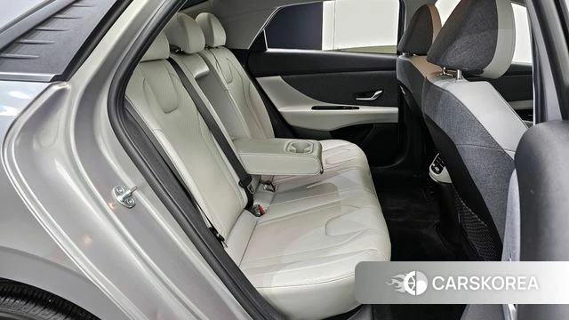 Hyundai Avante (CN7) 2021 Серебристо-серый из Кореи, фото 2