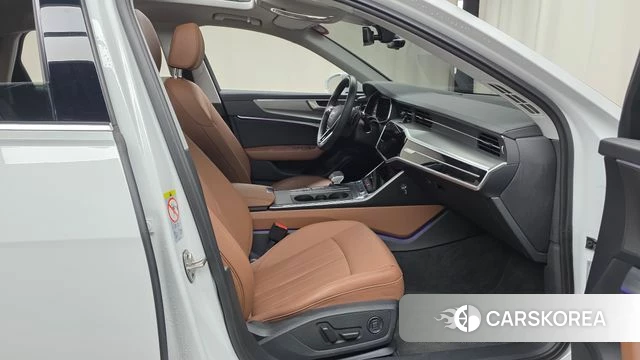 Audi A6 (C8) 2023 Белый из Кореи, фото 2