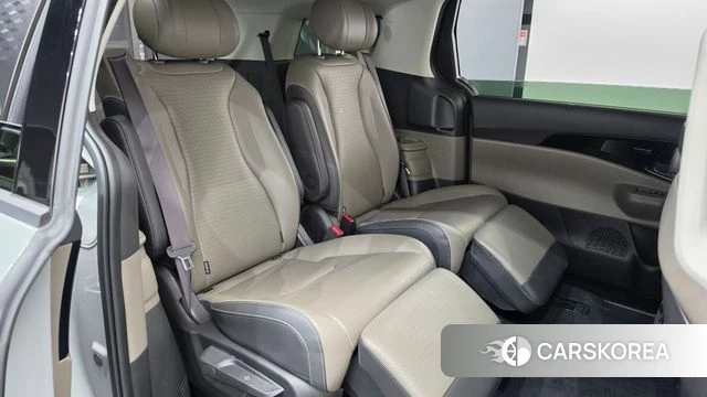 Kia The New Carnival 4th Generation 2025 Серебряный из Кореи, фото 2