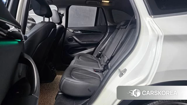 BMW X1 (F48) 2022 Белый из Кореи, фото 2