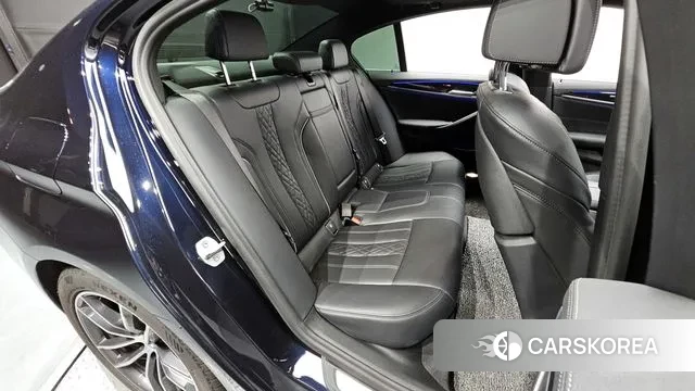 BMW 5 Series (G30) 2020 Черный из Кореи, фото 2