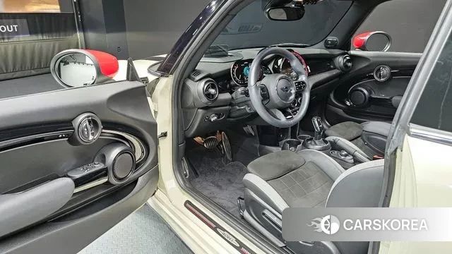 Mini Cooper S 2022 Жемчужный цвет из Кореи, фото 2