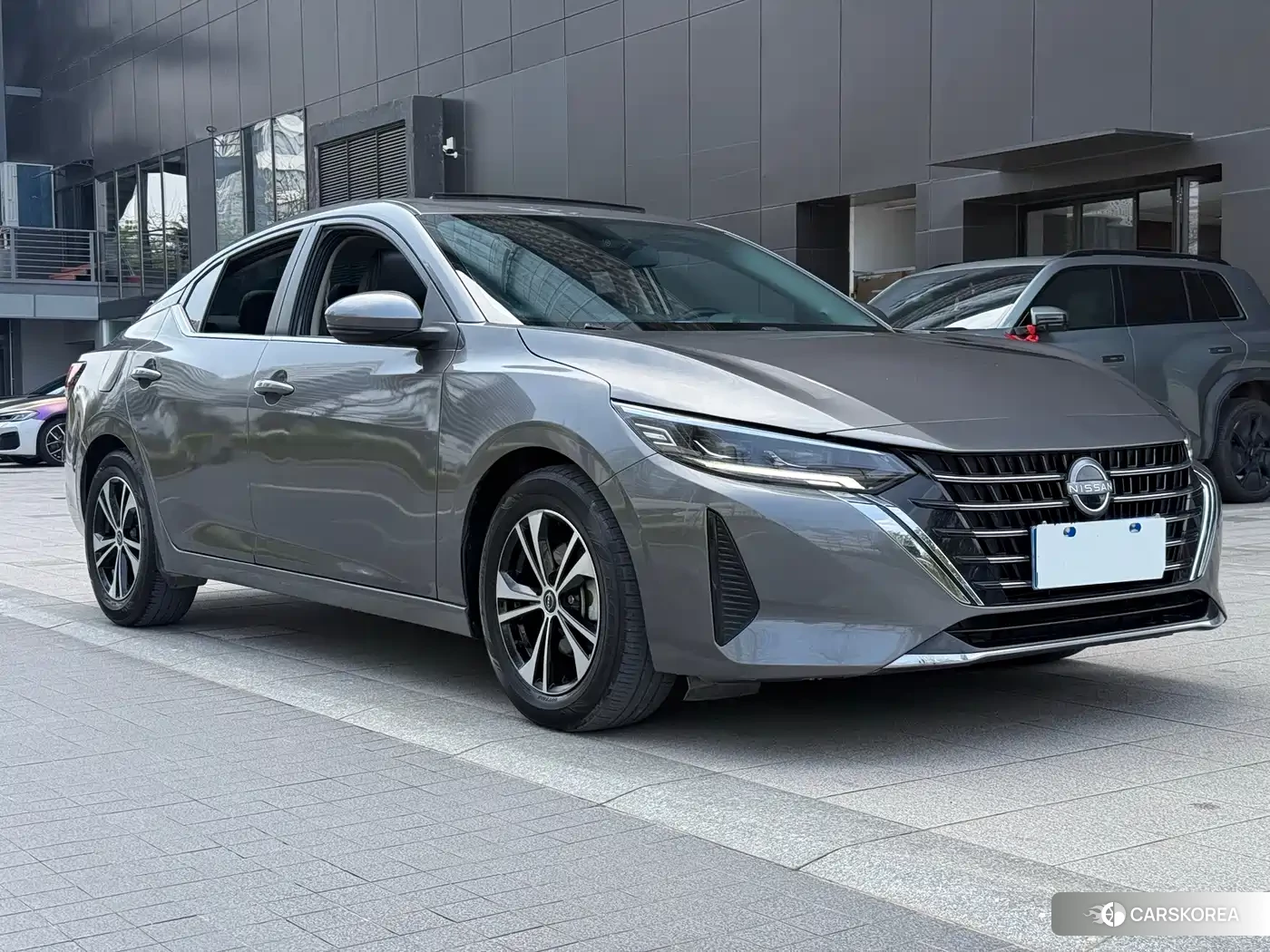 Nissan Sylphy 2023 Silver/gray из Китая, фото 2