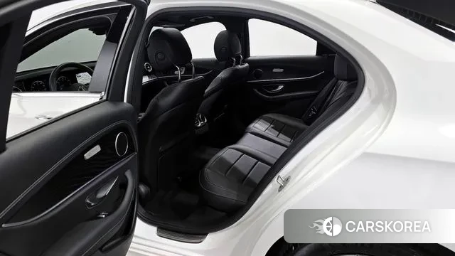 Mercedes-Benz E-Class W213 2023 Белый из Кореи, фото 2