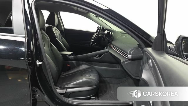 Hyundai The New Avante (CN7) 2023 Черный из Кореи, фото 2