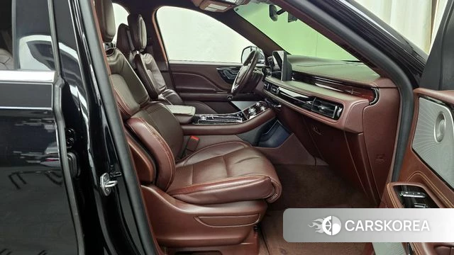 Lincoln Aviator 2nd generation 2021 Черный из Кореи, фото 2