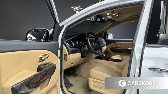 Kia The New Carnival 2019 Белый из Кореи, фото 2