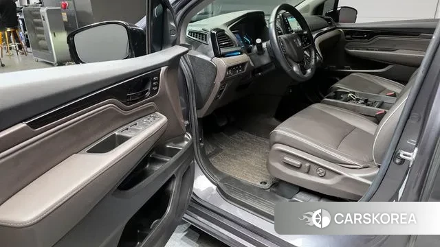 Honda Odyssey 2021 Серый из Кореи, фото 2