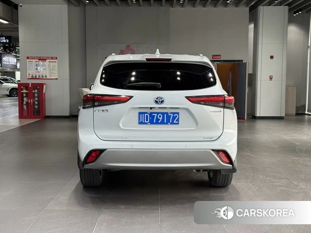 Toyota Highlander 2023 Белый из Китая, фото 2