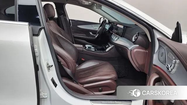 Mercedes-Benz CLS-Class C257 2019 Белый из Кореи, фото 2