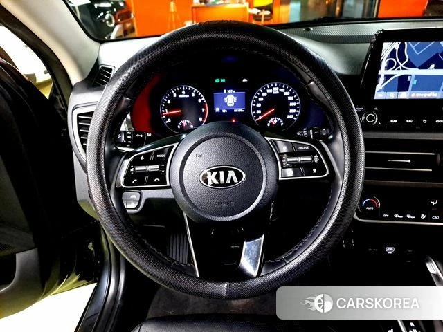 Kia Seltos 2020 Серый из Кореи, фото 2