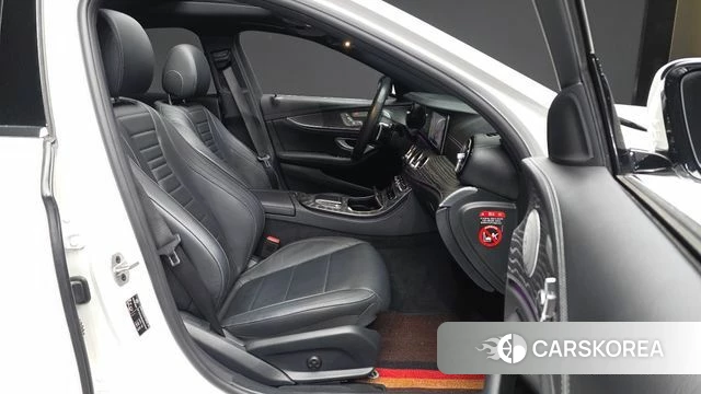 Mercedes-Benz E-Class W213 2020 Белый из Кореи, фото 2