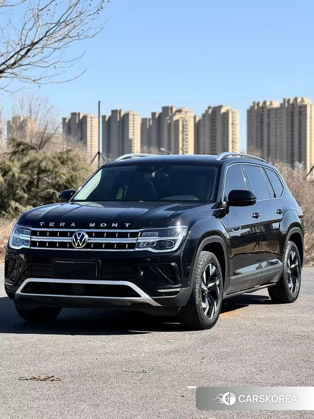 Volkswagen Tourang 2022 Черный из Китая, фото 2