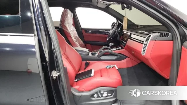 Porsche Cayenne (PO536) 2021 Черный из Кореи, фото 2