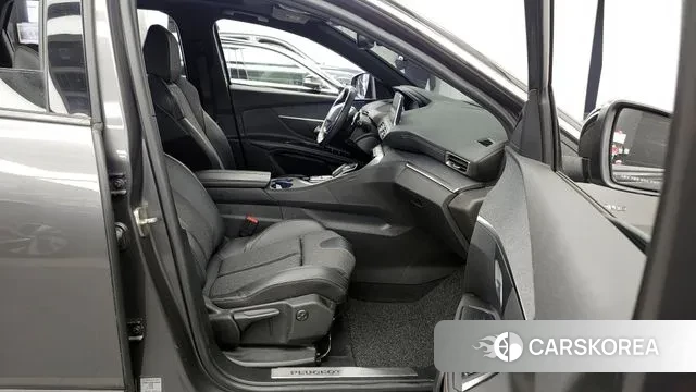 Peugeot 5008 second generation 2019 Серый из Кореи, фото 2