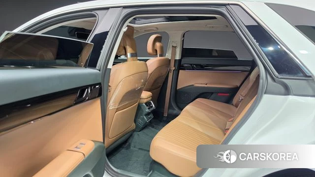 Hyundai Grandeur Hybrid (GN7) 2024 Белый из Кореи, фото 2