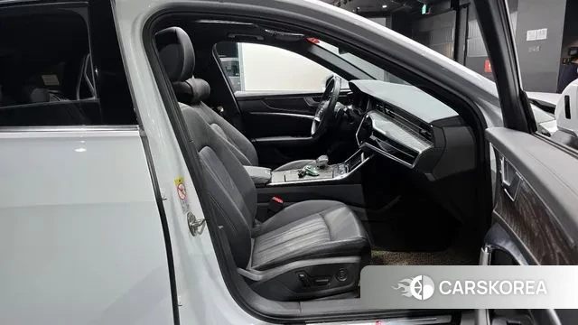 Audi A6 (C8) 2021 Белый из Кореи, фото 2