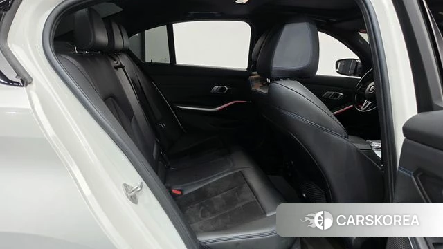 BMW 3 Series (G20) 2022 Белый из Кореи, фото 2