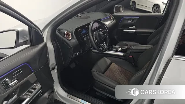 Mercedes-Benz EQA H243 2021 Серебристо-серый из Кореи, фото 2