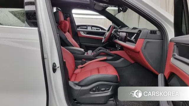 Porsche Cayenne (PO536) 2025 Белый из Кореи, фото 2