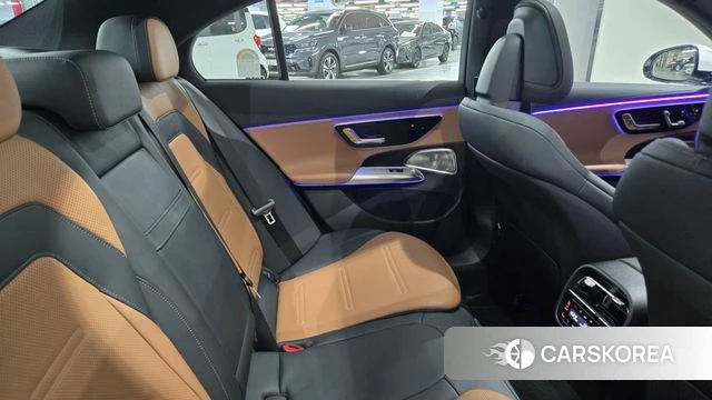 Mercedes-Benz E-Class W214 2026 Белый из Кореи, фото 2