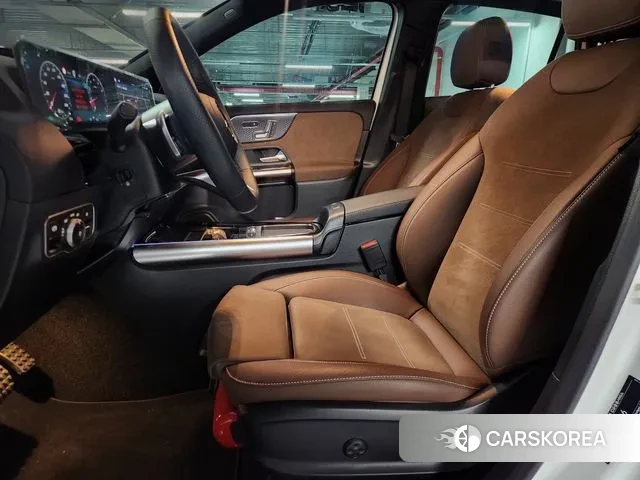 Mercedes-Benz GLA - Class H247 2025 Белый из Кореи, фото 2