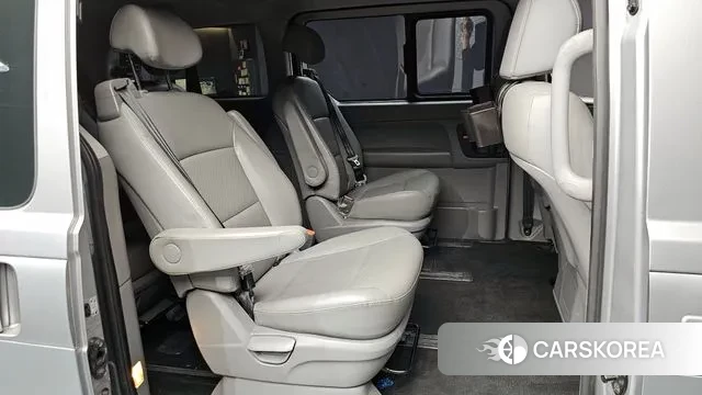 Hyundai The New Grand Starex 2018 Серебристо-серый из Кореи, фото 2