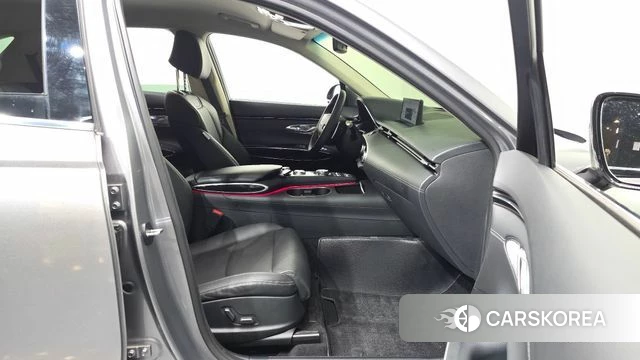 Genesis GV70 2022 Серебристо-серый из Кореи, фото 2