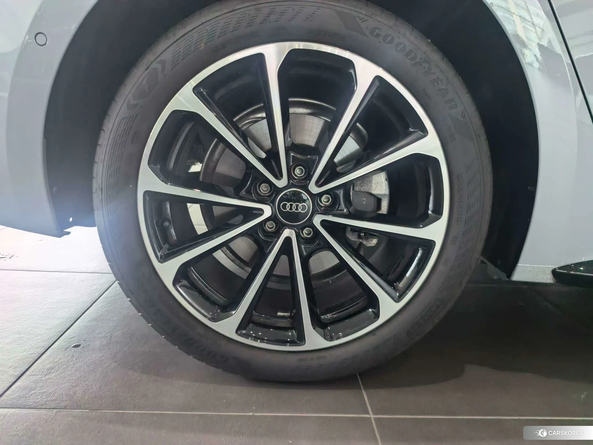 Audi A5L 2025 Синий из Китая, фото 2