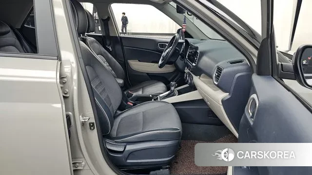 Hyundai Venue 2019 Песочный из Кореи, фото 2