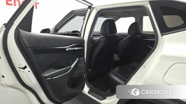 Kia Seltos 2022 Белый из Кореи, фото 2