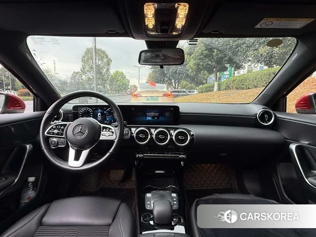 Mercedes-Benz Class A (imported) 2022 Красный из Китая, фото 2