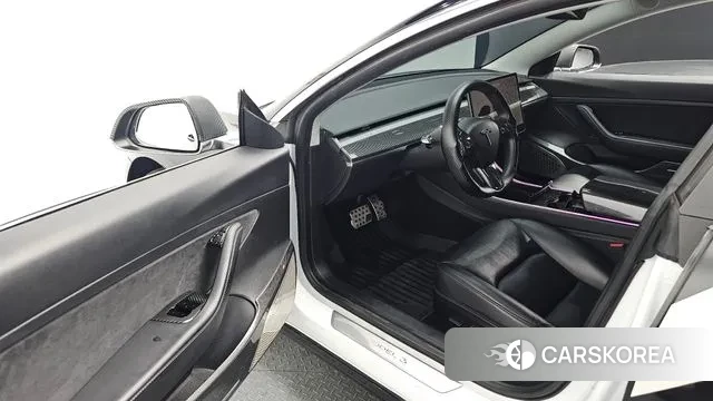 Tesla Model 3 2020 Белый двухцветный из Кореи, фото 2