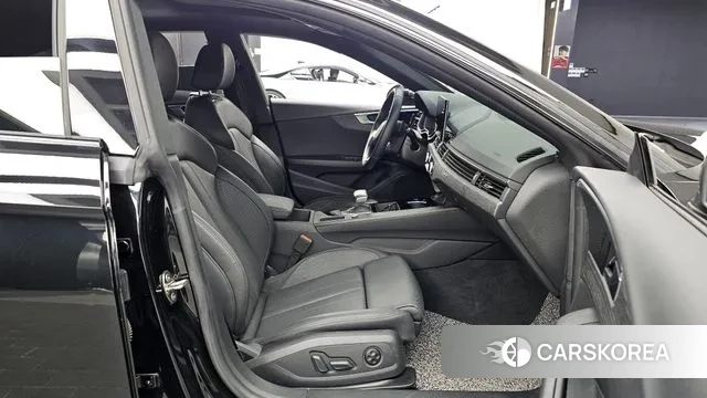 Audi A5 (F5) 2023 Черный из Кореи, фото 2