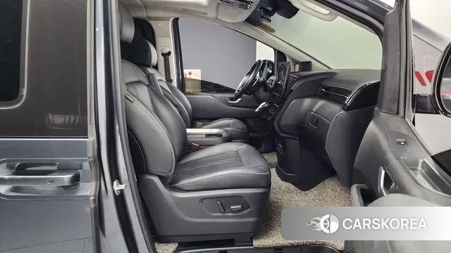 Hyundai Staria 2021 Серый из Кореи, фото 2