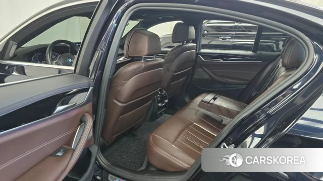BMW 5 Series (G30) 2021 Черный из Кореи, фото 2