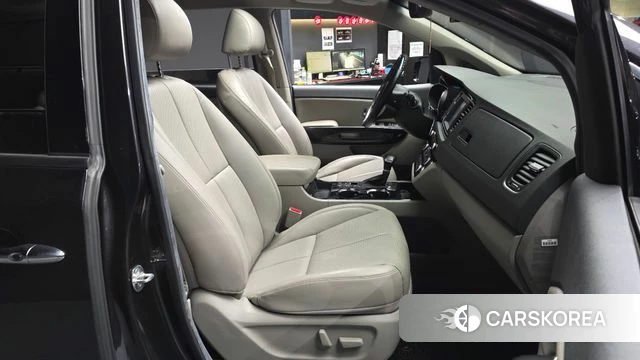 Kia The New Carnival 2019 Серый из Кореи, фото 2