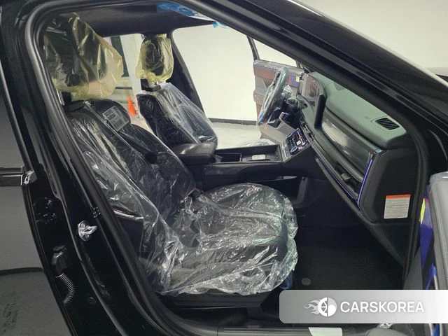 Hyundai Santa Fe (MX5) 2026 Черный из Кореи, фото 2