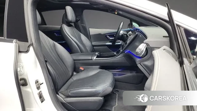 Mercedes-Benz EQE V295 2022 Белый из Кореи, фото 2