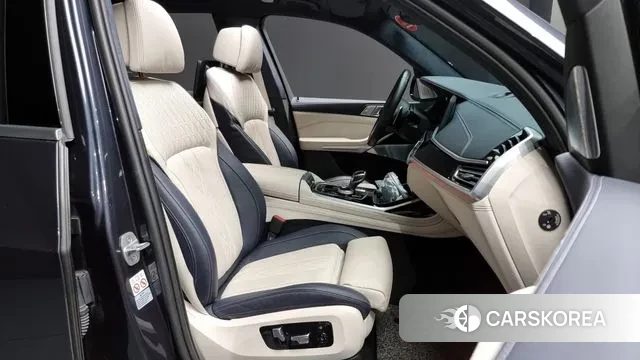 BMW X7 (G07) 2021 Серый из Кореи, фото 2