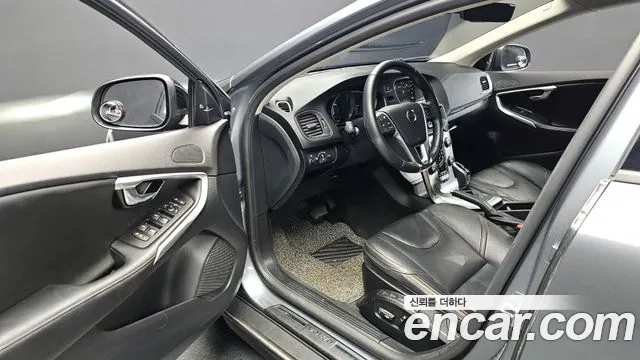 Volvo V40 Cross-Country 2018 Серый из Кореи, фото 2