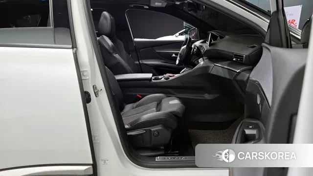 Peugeot 3008 second generation 2019 Белый из Кореи, фото 2