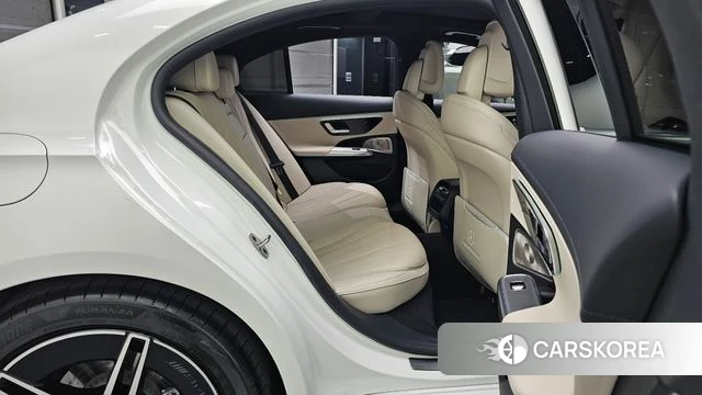 Mercedes-Benz E-Class W214 2026 Белый из Кореи, фото 2