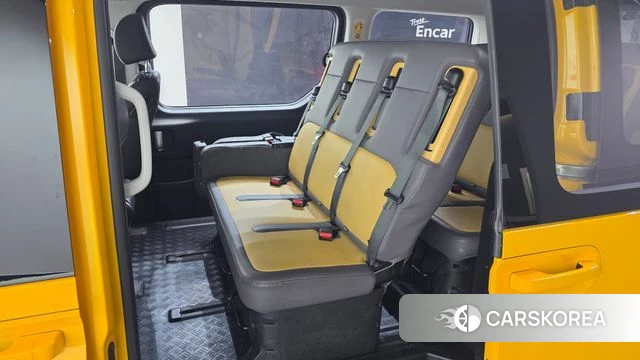 Hyundai Staria 2021 Желтый из Кореи, фото 2