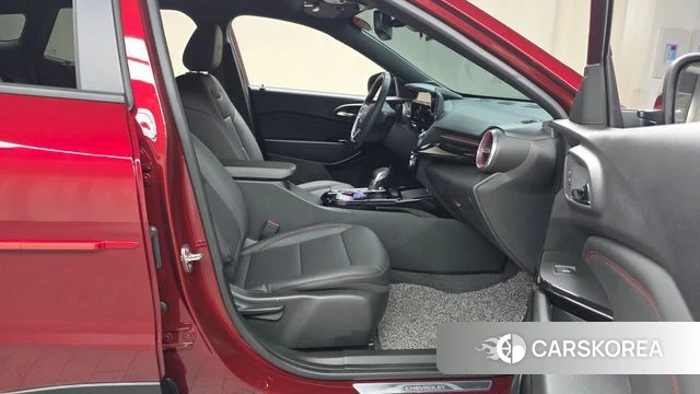 Chevrolet (GM Daewoo) Trax Crossover 2023 Красный из Кореи, фото 2