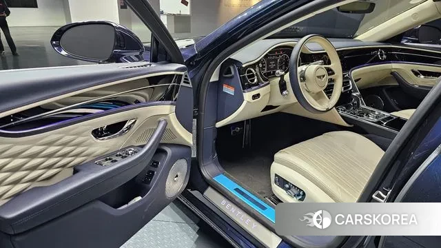 Bentley Flying Spur 3rd Generation 2022 Синий из Кореи, фото 2